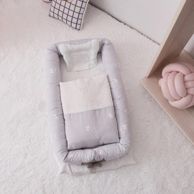 Newborn anti-fright portable bed